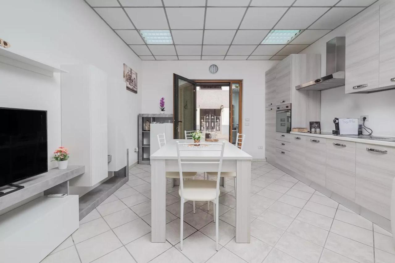דירות אולביה Saint Simplicio House מראה חיצוני תמונה